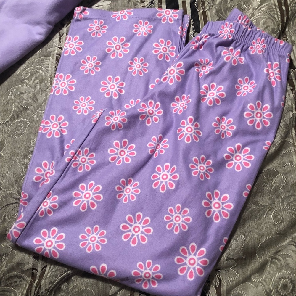 Pajama Set - Picture 3 of 4